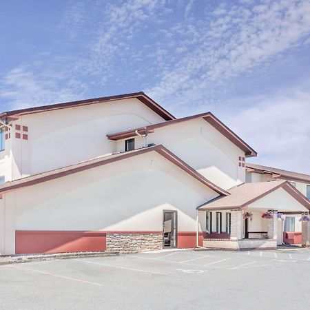 ซูเปอร์ 8 บาย วินด์แฮม มอนต์โกเมอรี เมย์บรูก Motel Montgomery ภายนอก รูปภาพ