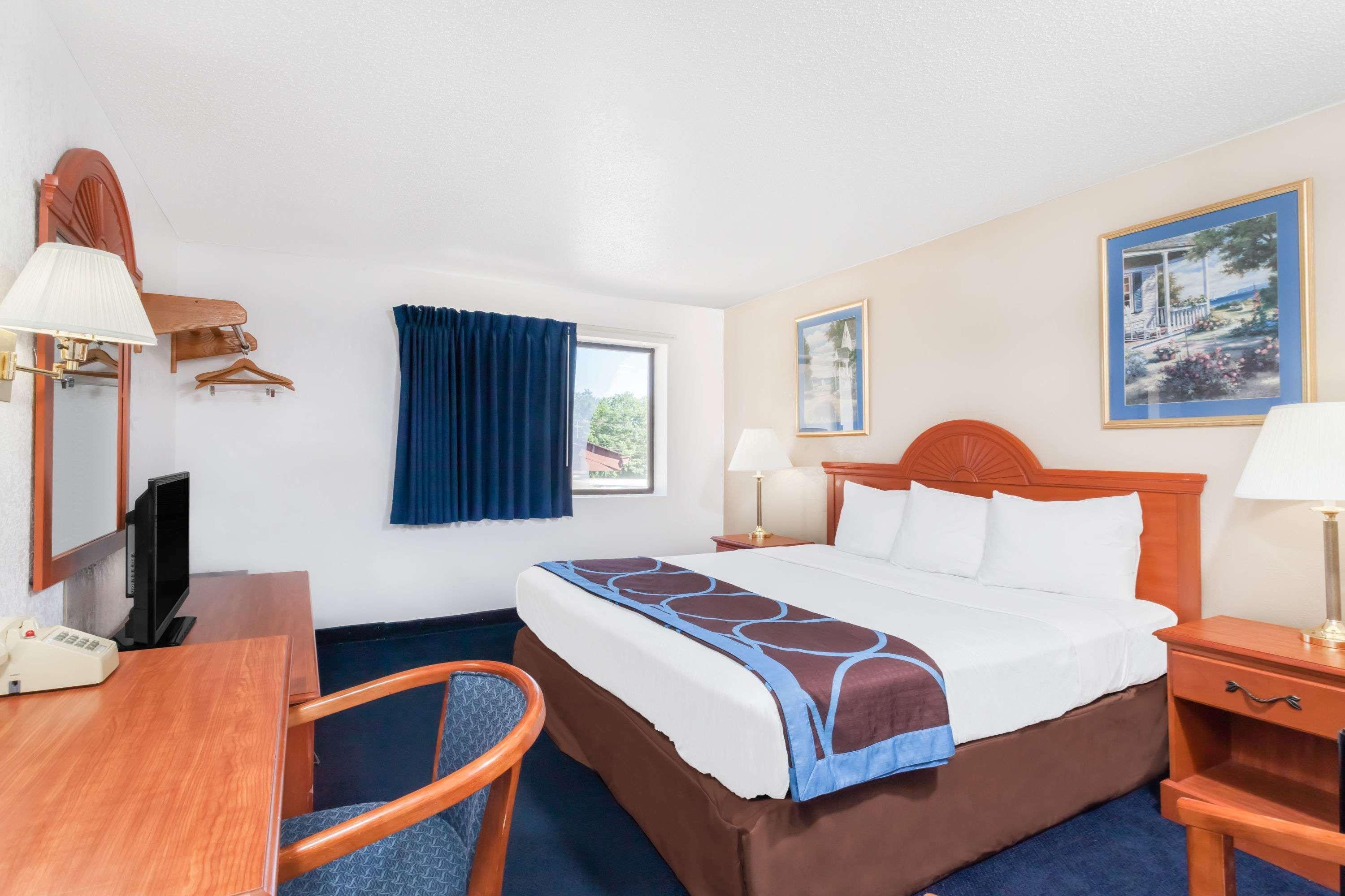 ซูเปอร์ 8 บาย วินด์แฮม มอนต์โกเมอรี เมย์บรูก Motel Montgomery ภายนอก รูปภาพ